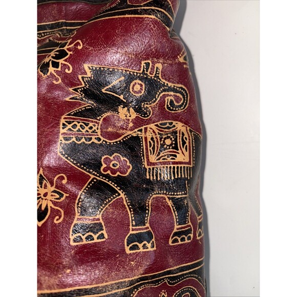 Vintage Tooled Leather Bohemian Black/Red Medium Sized Crossbody Bucket Bag - Picture 7 of 10